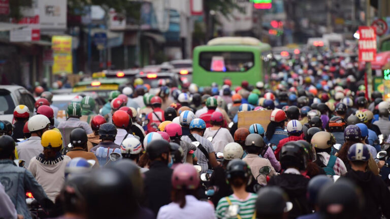 Top 10 tỉnh có mật độ dân cư chật chội nhất Việt Nam